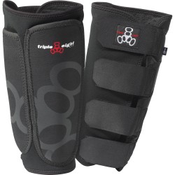 TRIPLE EIGHT SHIN AND WHIP GUARDS